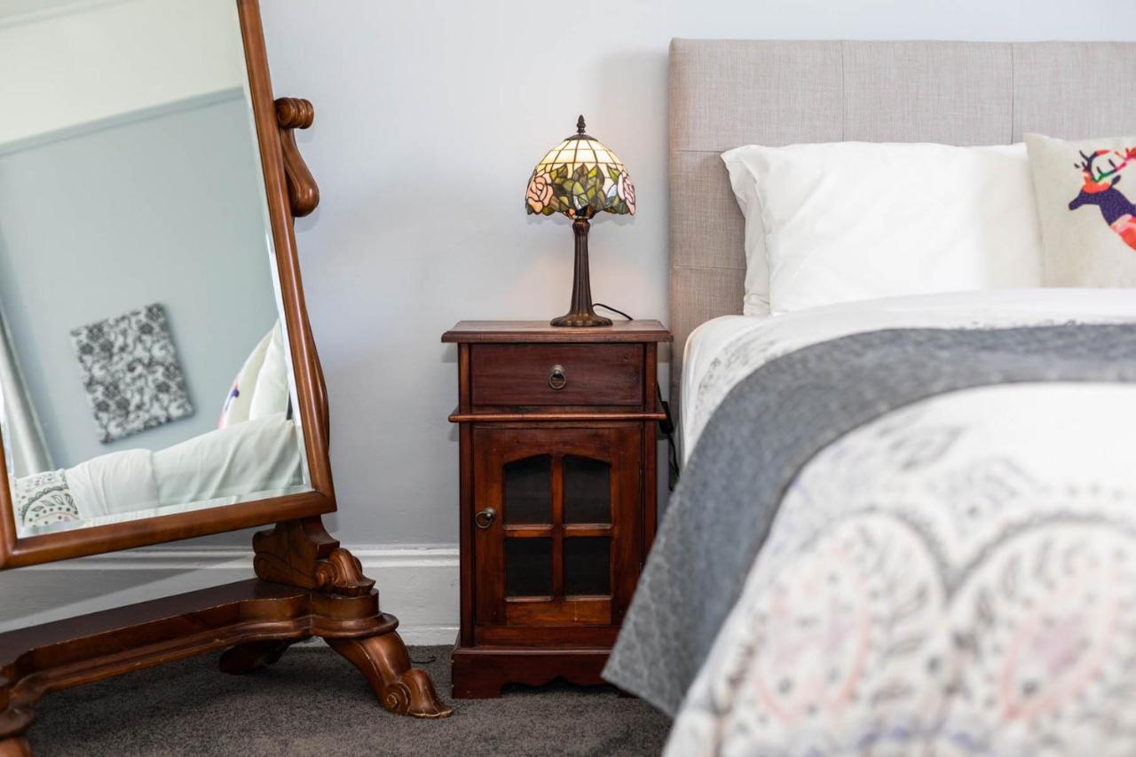 The Dragonfly Inn Launceston Ngoại thất bức ảnh