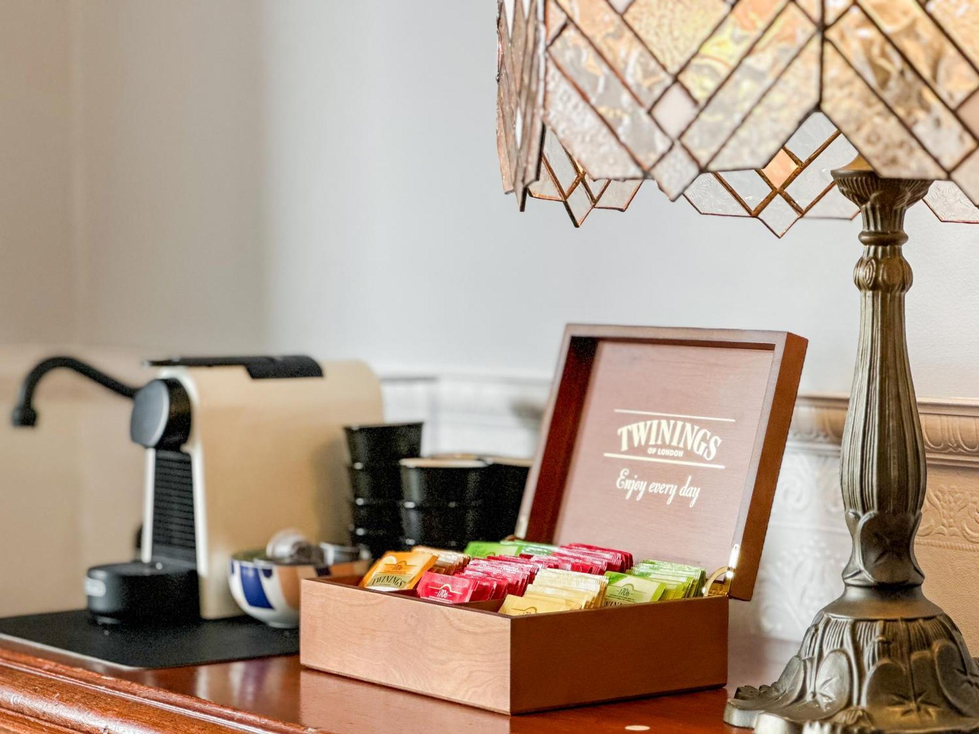 The Dragonfly Inn Launceston Ngoại thất bức ảnh
